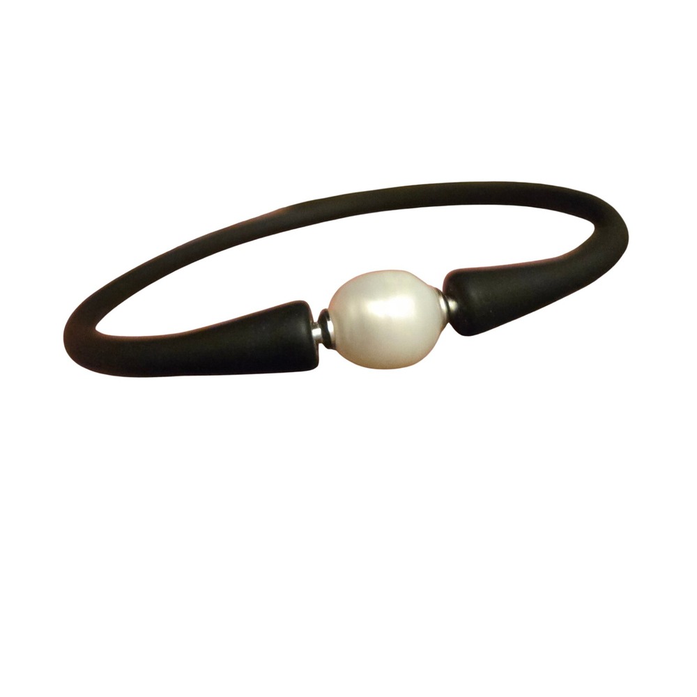 Canvas Jewelry Black Silicone Pearl Bangle Bracelet White Freshwater Pearl Matte